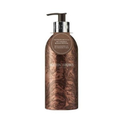Molton Brown Recharge Black Pepper Shower Gel 400 Ml Molton Brown Recharge Black Pepper Shower Gel 400 Ml