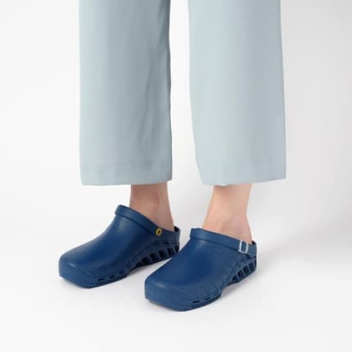 Scholl Unisex Evomedical Professional Clog 5 UK Men 6 UK Women Azzurro